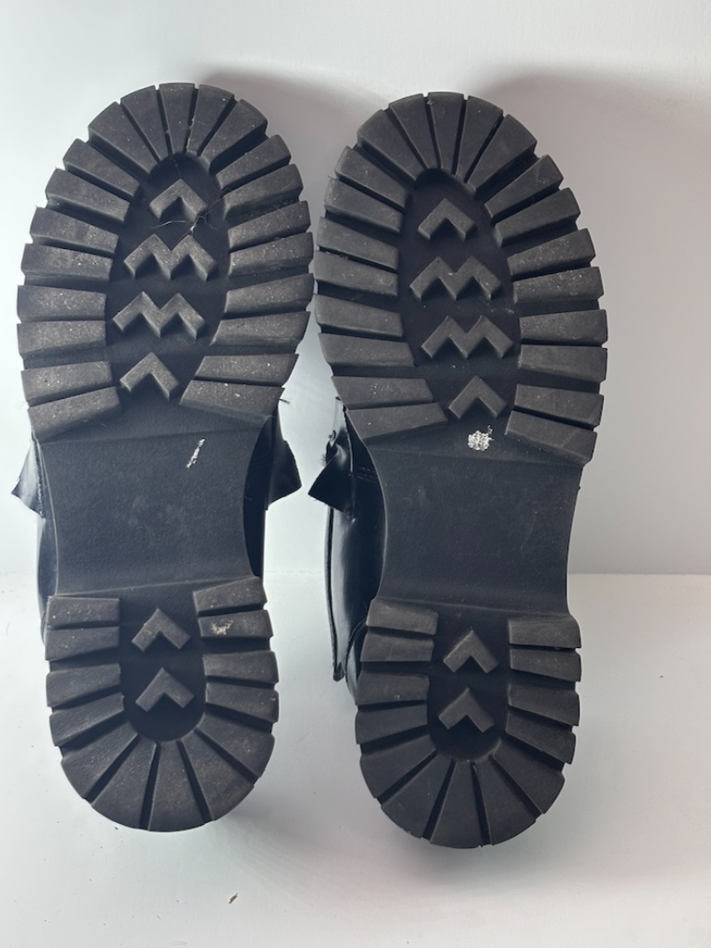 Heavy Duty Shoes Stave Maden for Gardening Size 7 Loafers